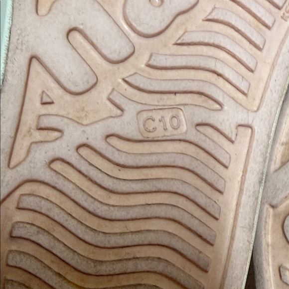 Native Light Pink Slip Ons - Picture 3 of 4